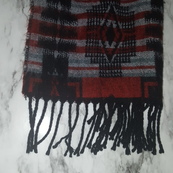 Aztec Scarf - Picture 2 of 3